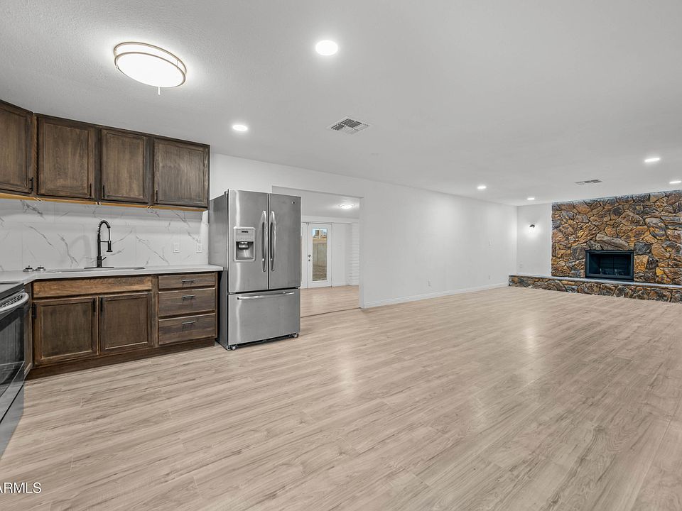 1st image of 8217 W CAMPBELL Avenue