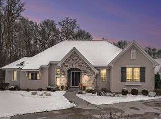 1286 Bear Lake Cir, Portage, MI 49024