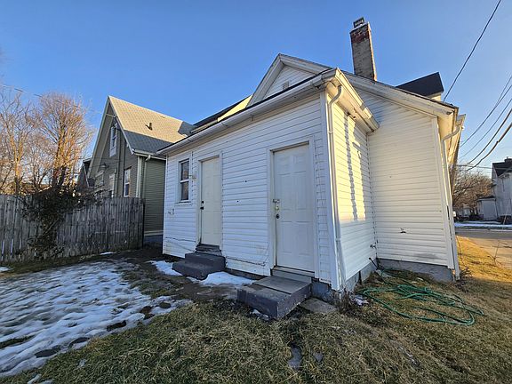 2nd image of 1006 Savilla Ave