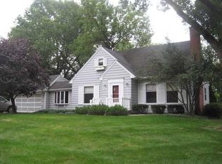 3615 White Oak Rd SE, Cedar Rapids, IA 52403