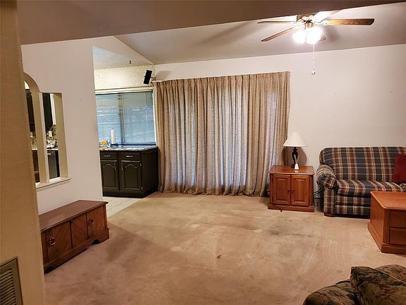 4th image of 2701 Crestmoor Ct