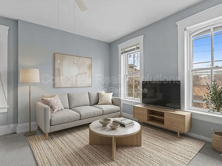 1210 Lynch St #A — Photo 2