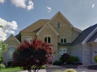 1146 Greystone Manor Pkwy, Chesterfield, MO 63005