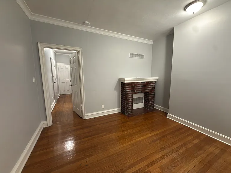 330 Laurel St #312 — Photo 10