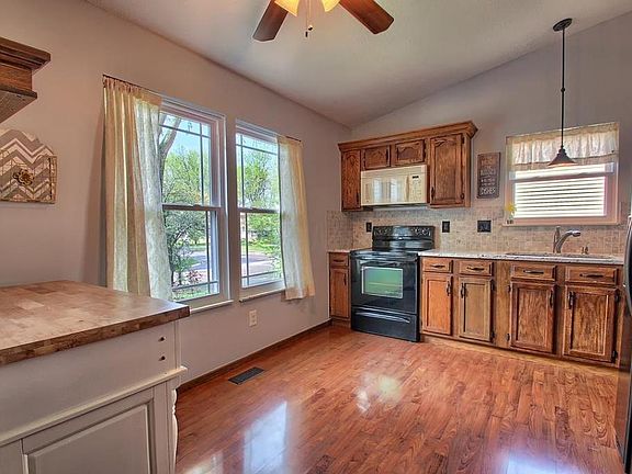 5th image of 3966 Chickadee Ct