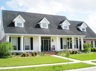 107 Laura Ln, Destrehan, LA 70047
