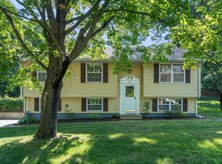85 Tower St, Hudson, MA 01749