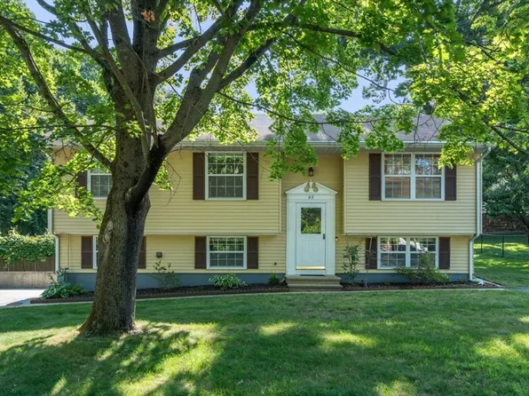 85 Tower St, Hudson, MA 01749