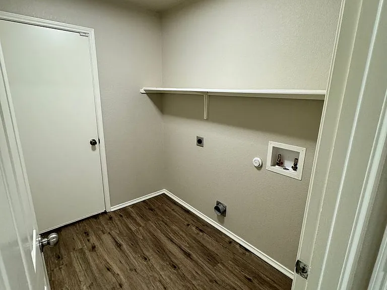 204 Pine Arbol — Photo 22