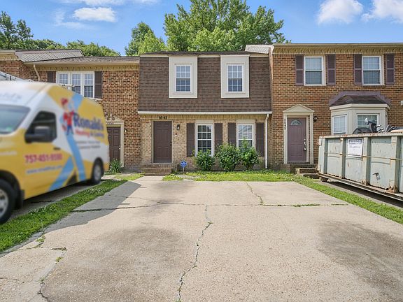 3rd image of 5543 Old Guard Cres #1