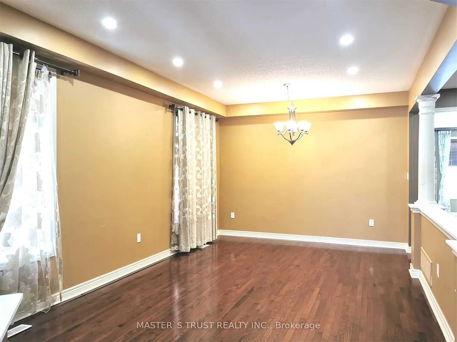 4 bed, $3,900 — Photo 4