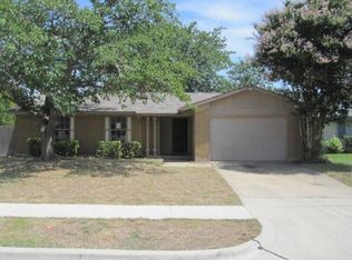 301 Bowling Green Cir, Lewisville, TX 75067