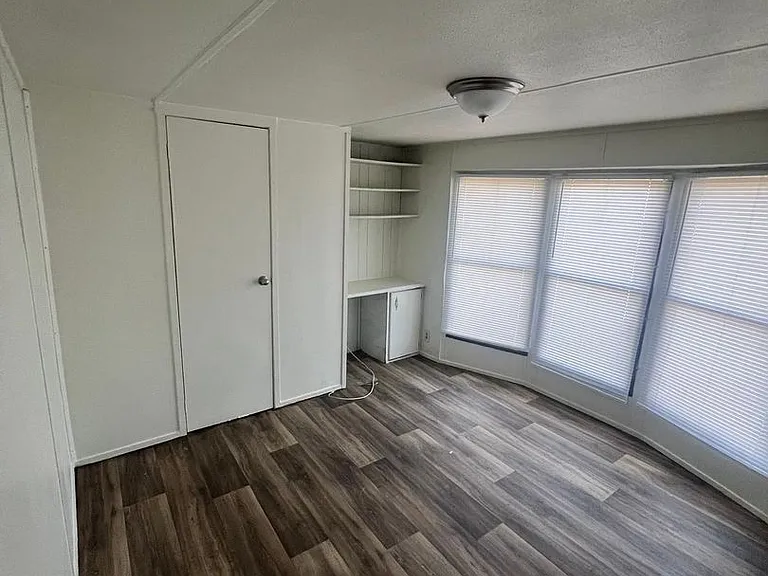 63 Lakeshore Dr — Photo 27