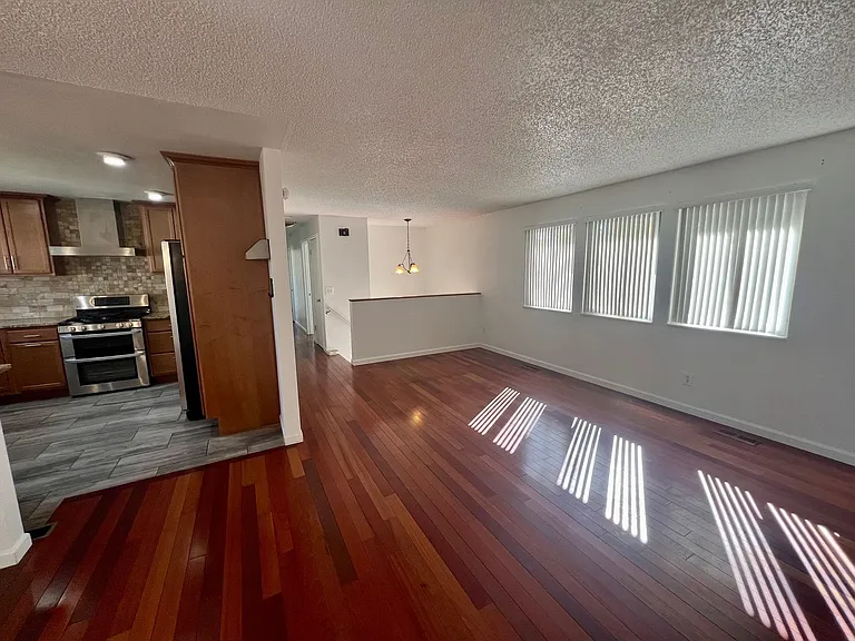 1544 S Fraser Way — Photo 6