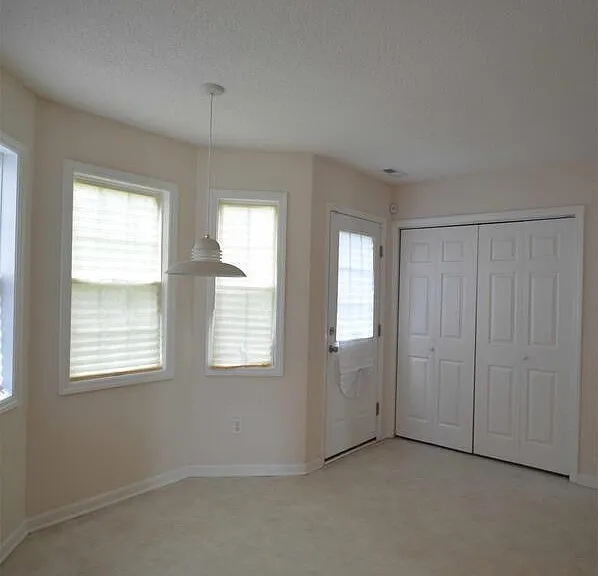 5713 Thistlerock Ln — Photo 4