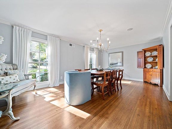 5th image of 816 Reddoch St