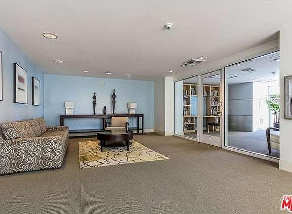 5th image of 13600 Marina Pointe Dr Unit 1205