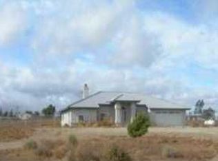 11350 Middleton Rd, Phelan, CA 92371