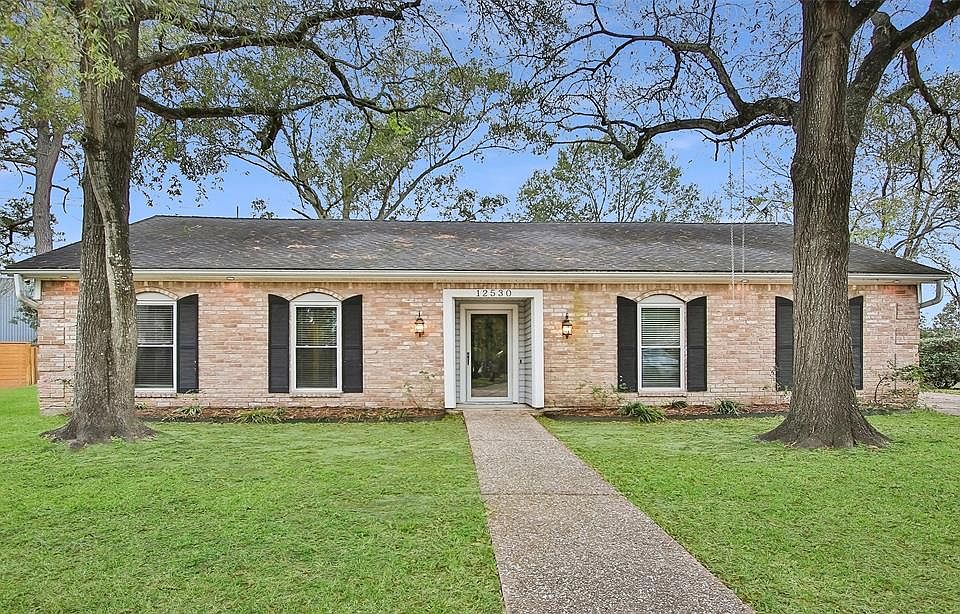 One Story home on a quiet dul de sac