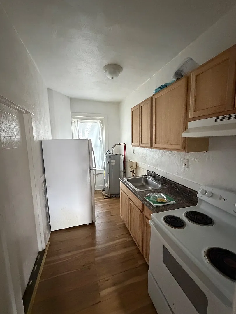 424 S Saratoga St - 424 S Saratoga Unit D — Photo 3