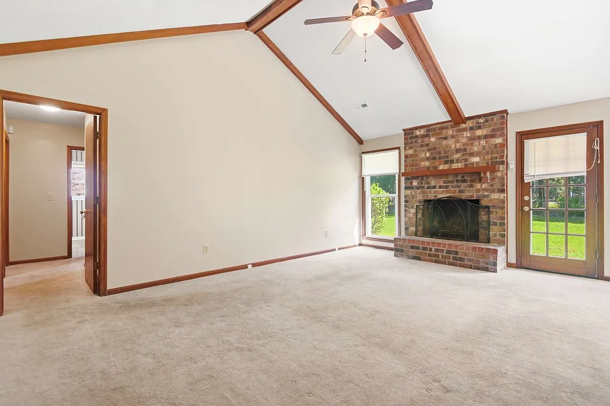 617 Longleaf Road — Photo 4