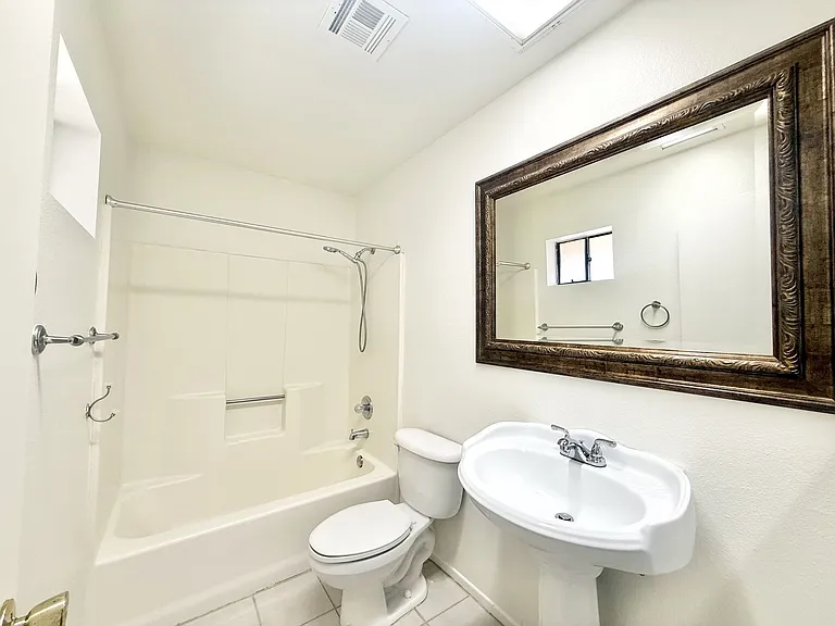 44620 San Rafael Ave #6 — Photo 10