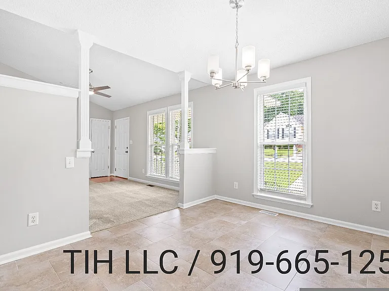 3912 Cold Harbour Dr — Photo 7