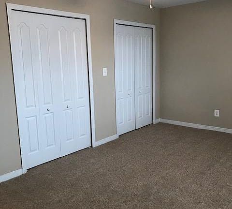 4th image of 409 N Amsterdam Ct