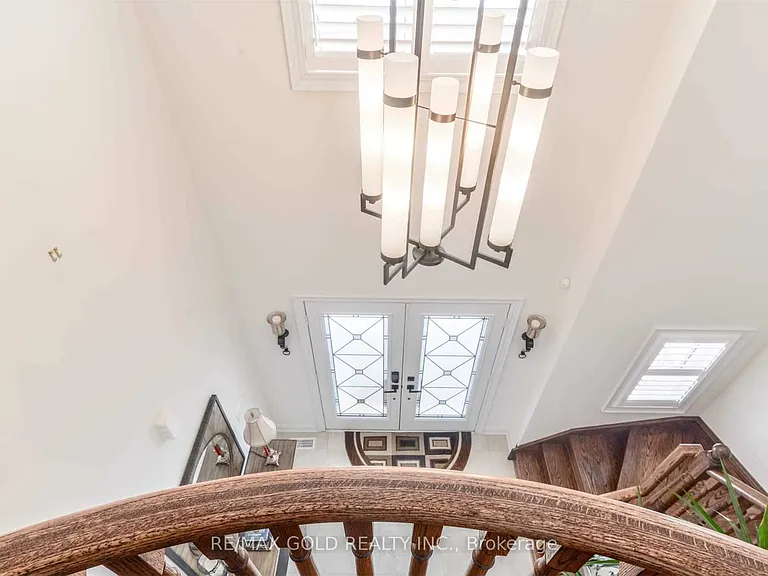 16 Valleyway Dr — Photo 3
