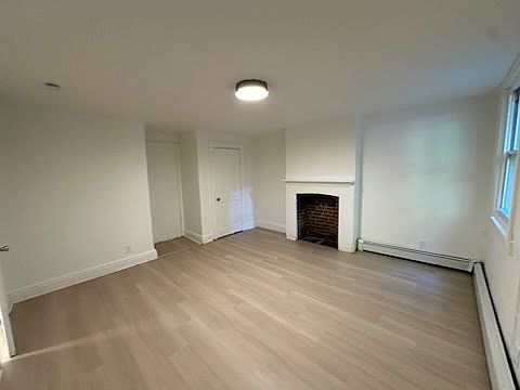 3rd image of 134 Lander St Floor 1