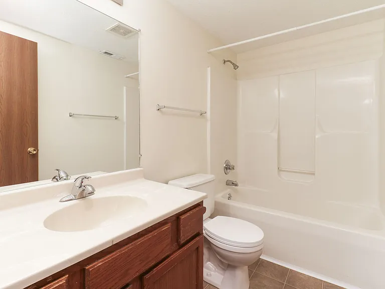Christopher Way Apartments — Photo 6