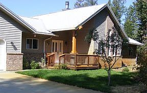 3rd image of 1065 Eagle Crest Dr