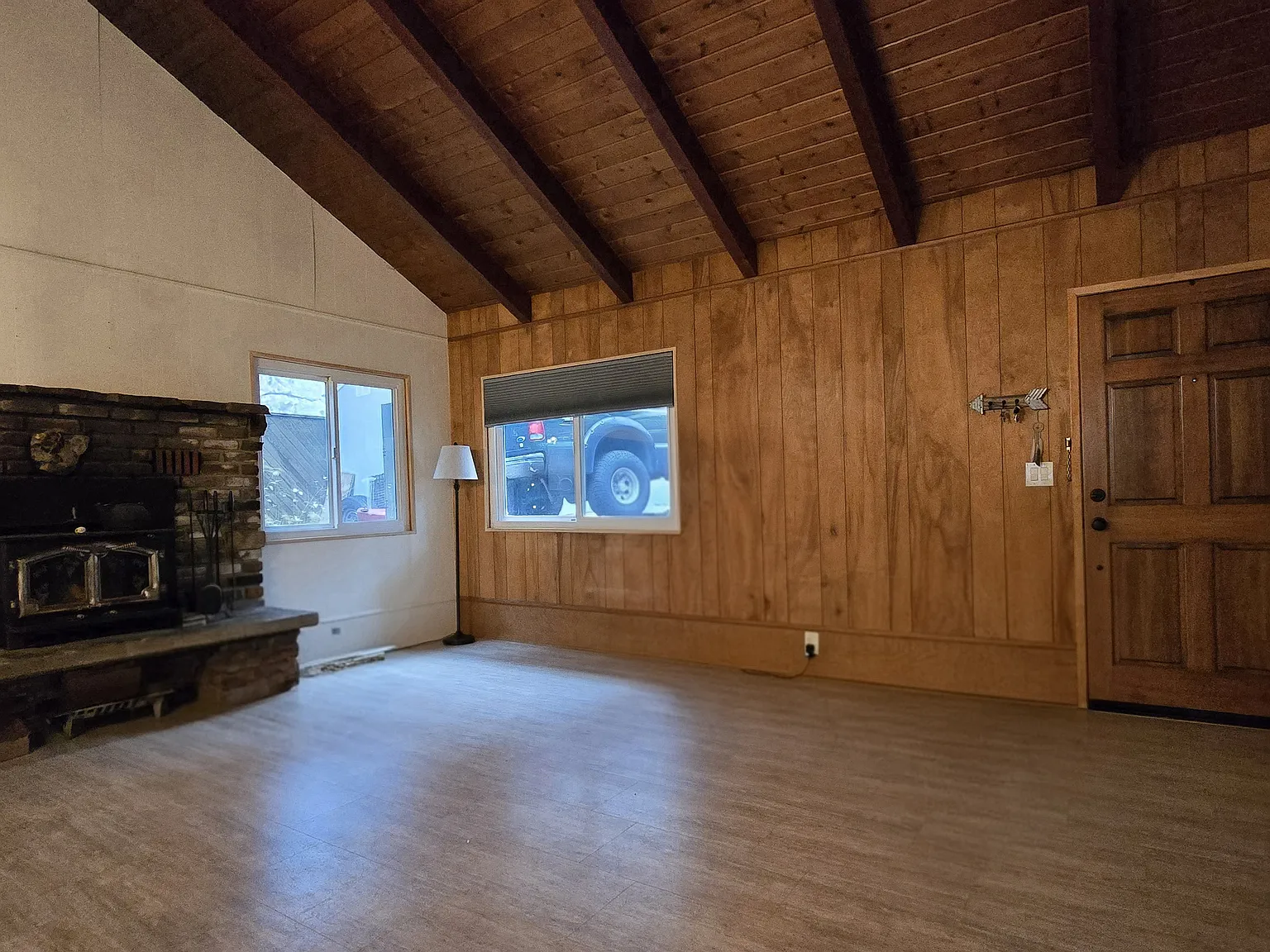 3 bed, 1296 sqft, $2,650 — Photo 2