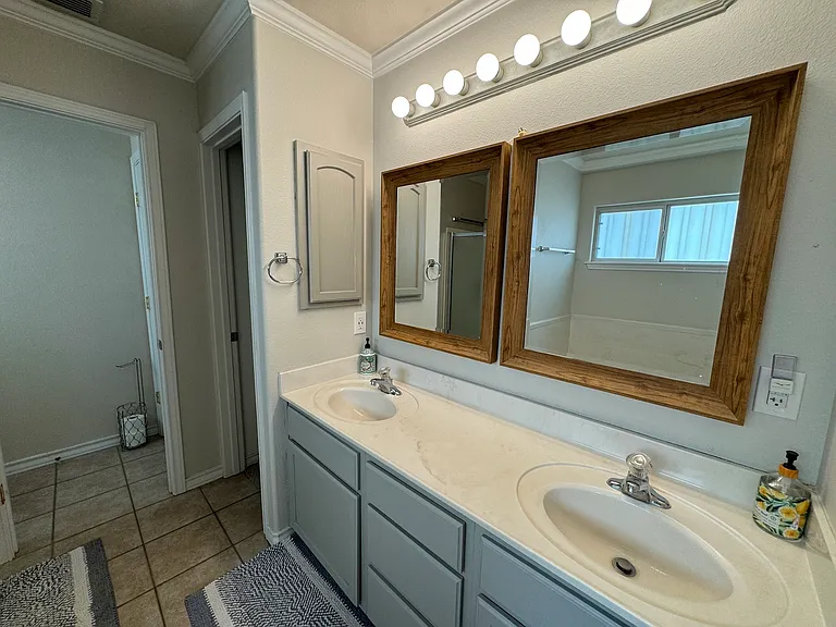 14922 Aquarius St — Photo 14