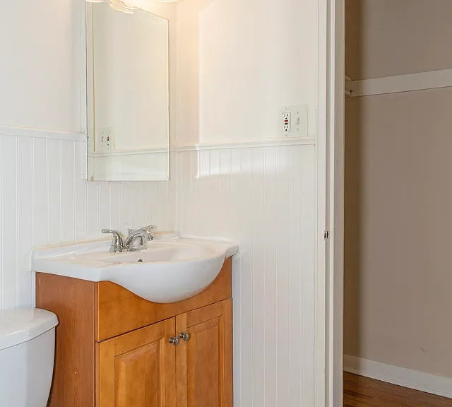 2085 S Josephine St — Photo 32