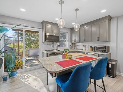 84-102 Austin St, Kew Gardens, NY, 11415