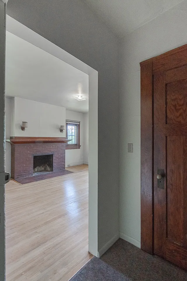 148-150 E Gorham St - 3F Room C — Photo 1
