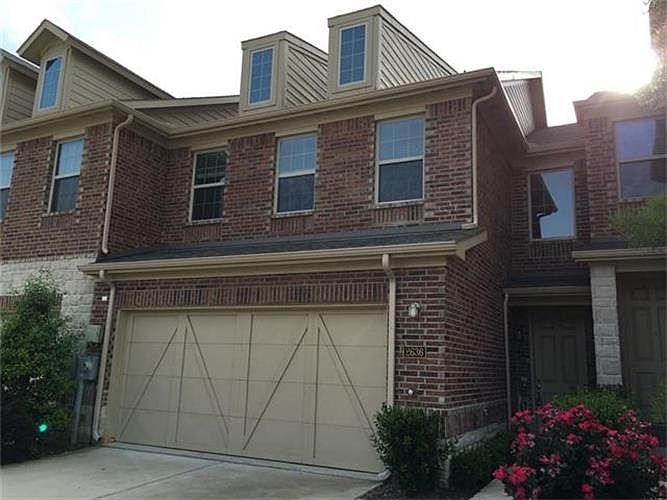 1st image of 2636 Jackson Dr