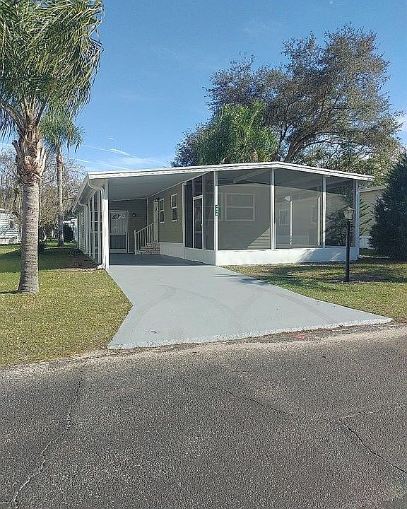 1st image of 4840 Goldfinch Dr