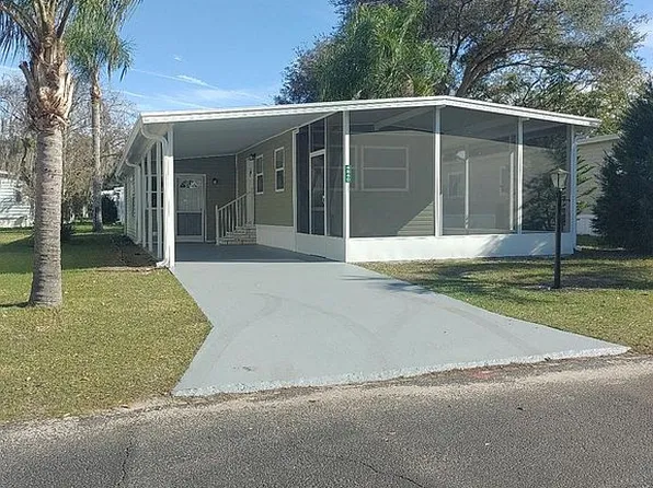 4840 Goldfinch Dr, Zephyrhills, FL 33541