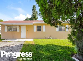 207 SW 9th St, Delray Beach, FL 33444
