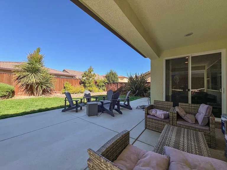 264 Blenheim Ct — Photo 19