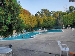 102 Chelsea Cir, Clementon, NJ 08021