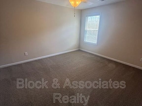 4th image of 4068 Bentley Dr APT B2