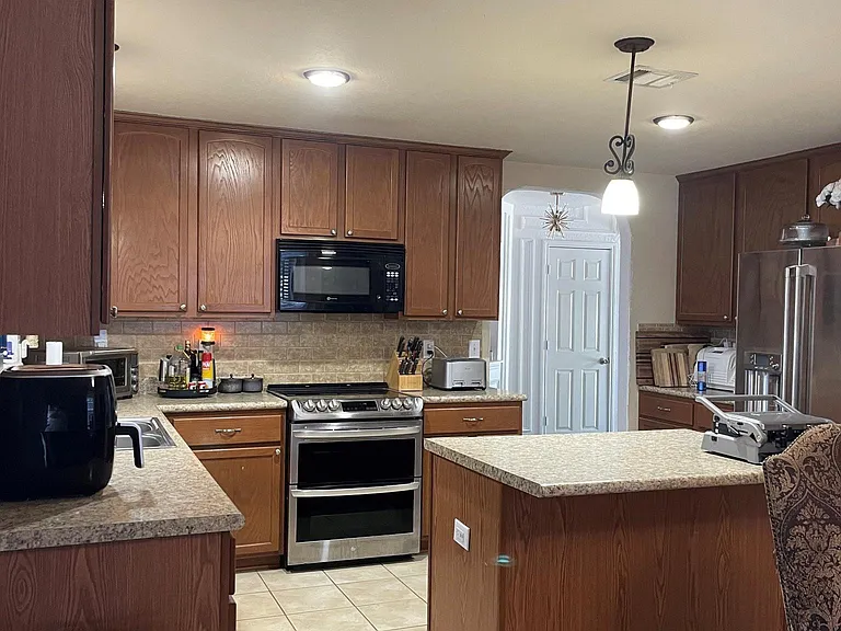 856 Avery Pkwy — Photo 11