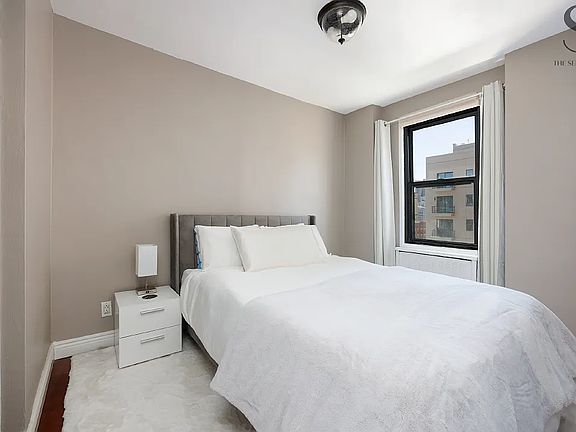 4th image of 301 E 62nd St APT 12D