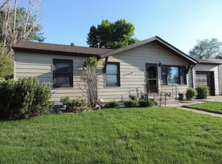 1509 Bridle Dr, Mitchell, SD 57301