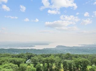 29 Soluri Ln, Stony Pt, NY