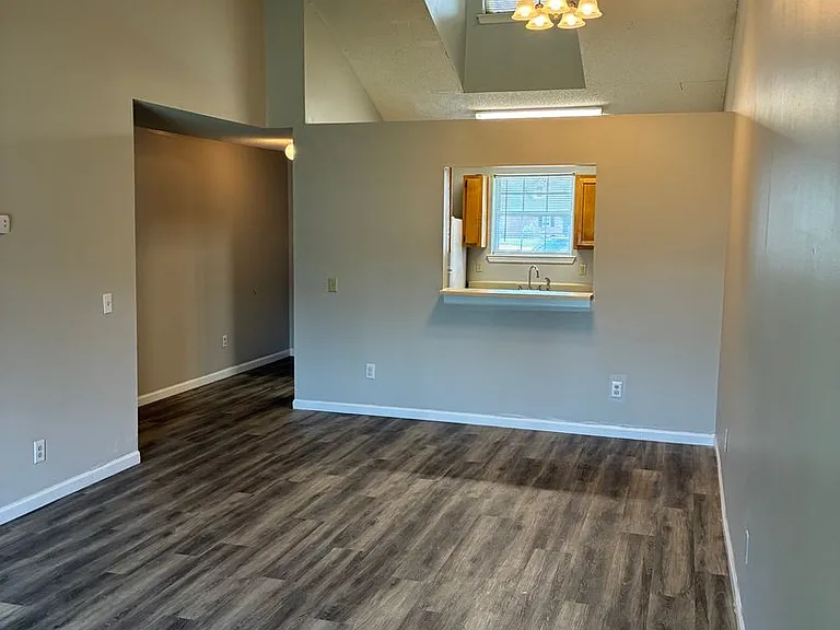223 Madison Ave — Photo 10