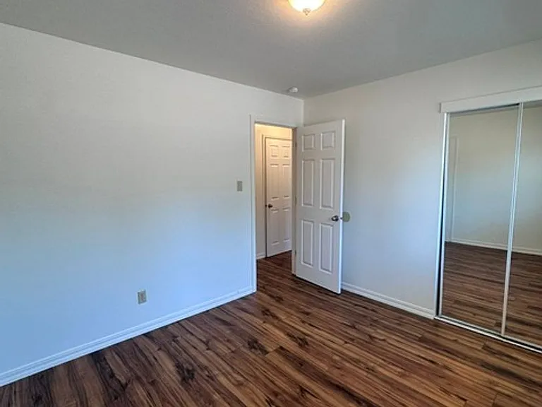 2544 Union St — Photo 37